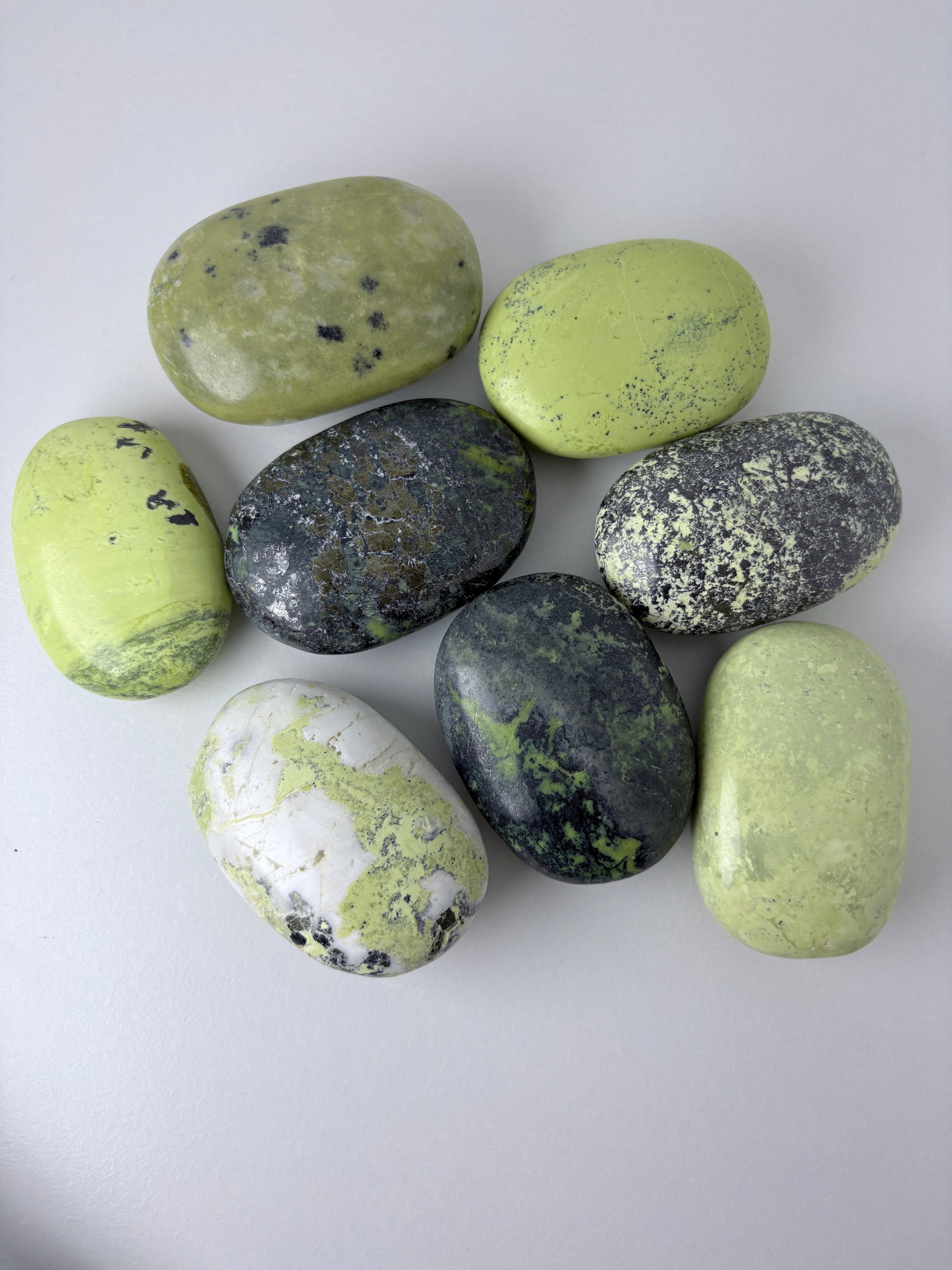 Natural Polished Serpentine Pillow Palms
