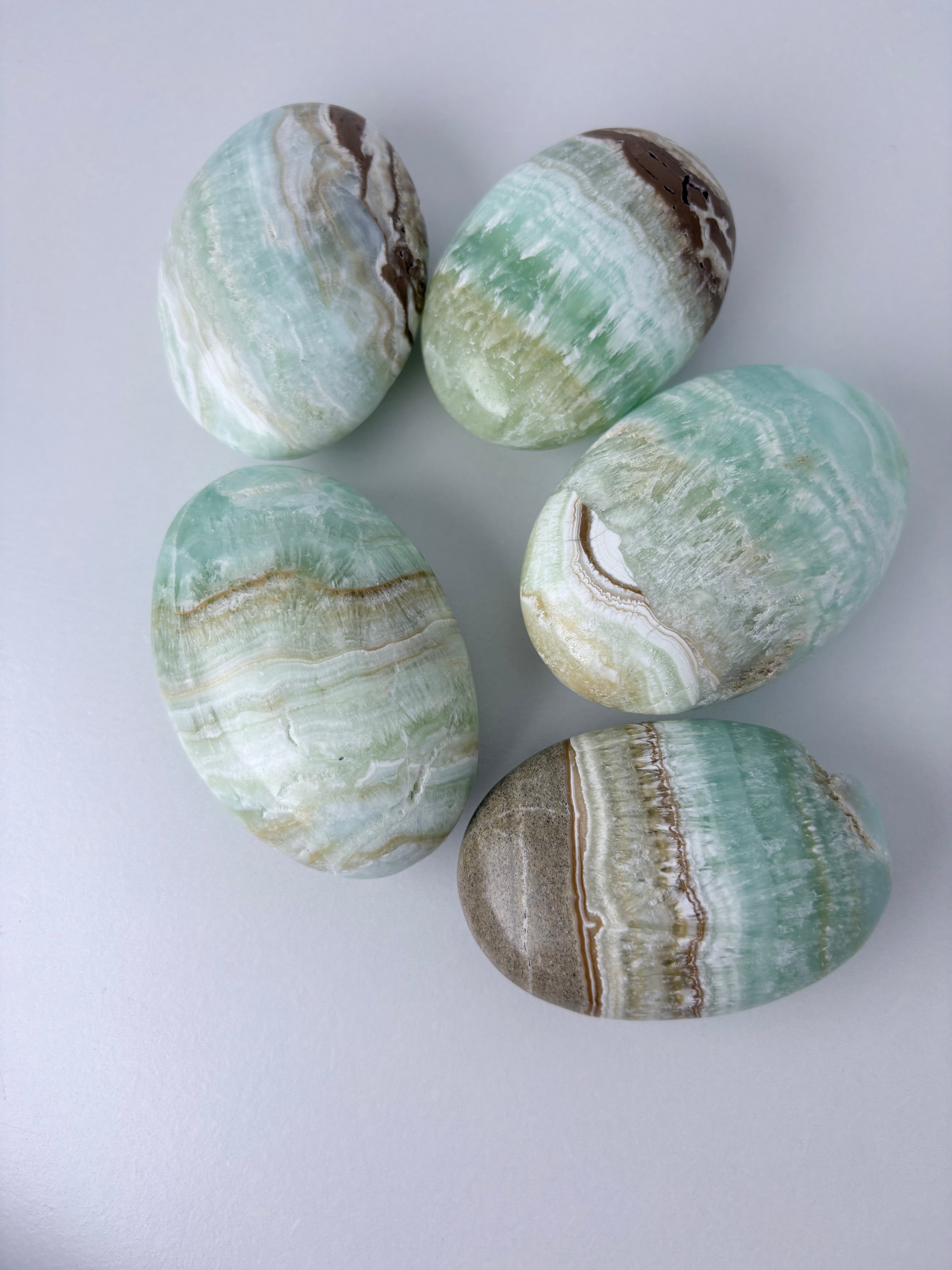 Caribbean Calcite Pillow Palms